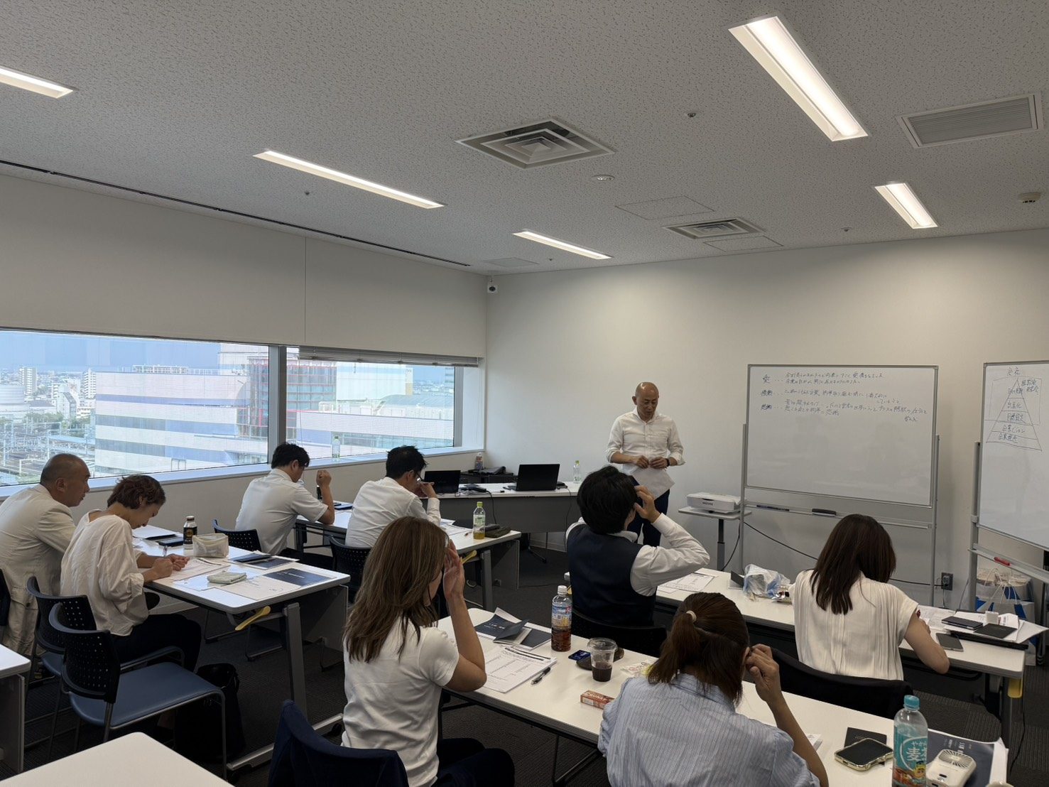 発表会で語る代表・宮﨑